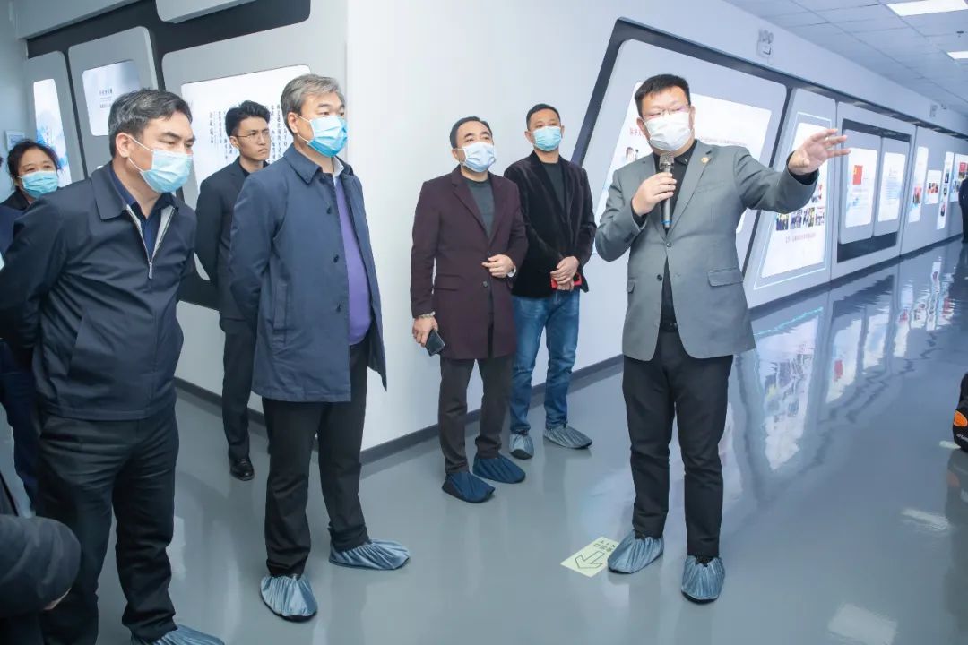 新鄉市政協主席王新軍一行蒞臨集團新鄉研發生產基地視察指導工作！