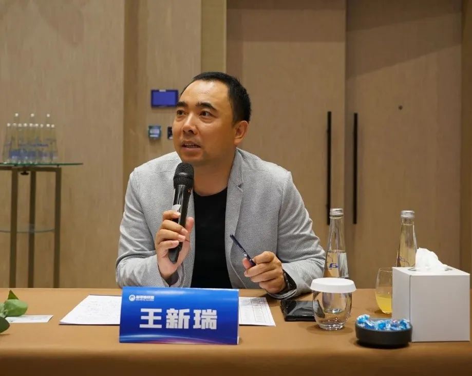 eb0cabfef8b8b52f96e36a4c1b912a43.jpg 迪拜7.jpg