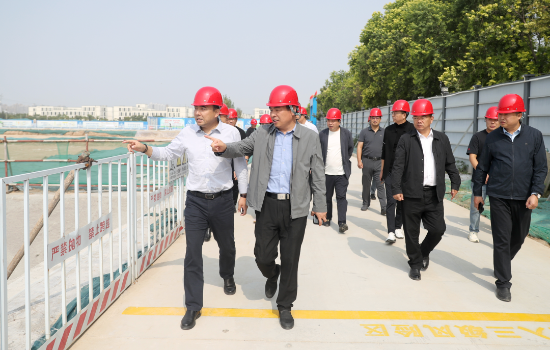 新鄉市紅旗區委書記劉宏鋒帶隊考察新零售聯盟產業園項目建設情況